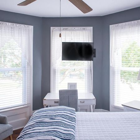 Pecan Tree Inn Beaufort Bagian luar foto