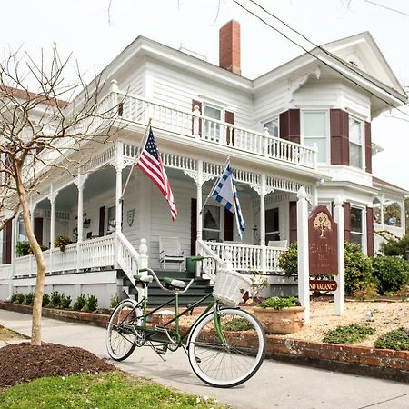Pecan Tree Inn Beaufort Bagian luar foto