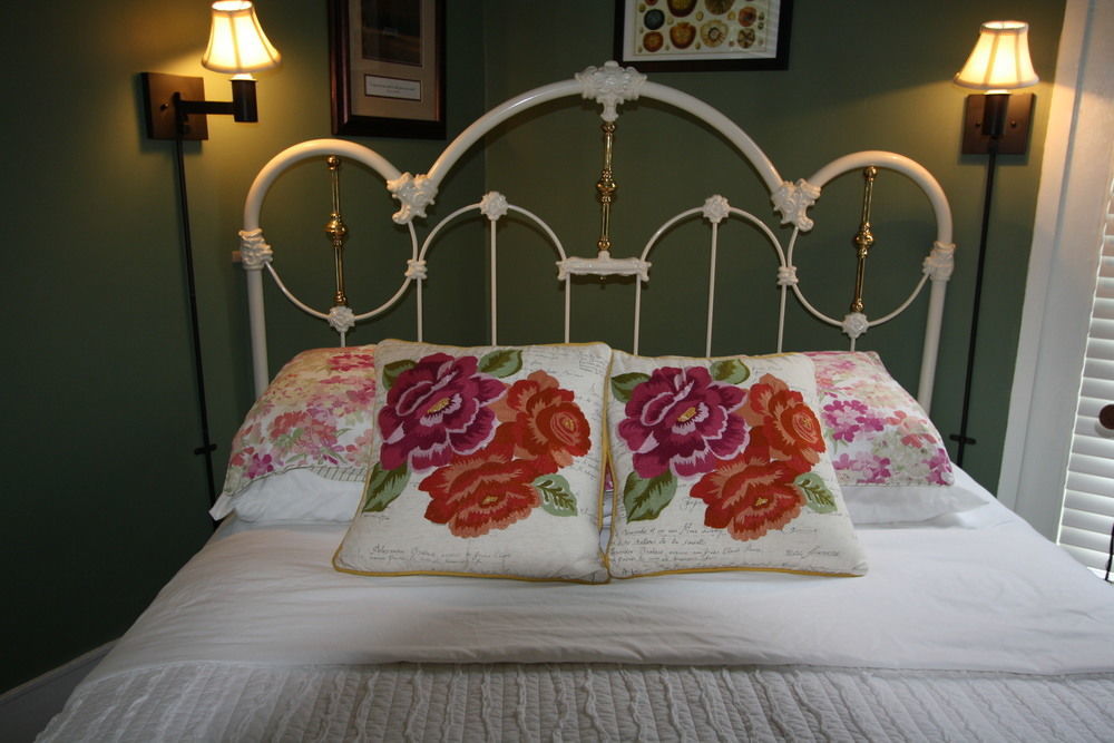 Pecan Tree Inn Beaufort Bagian luar foto