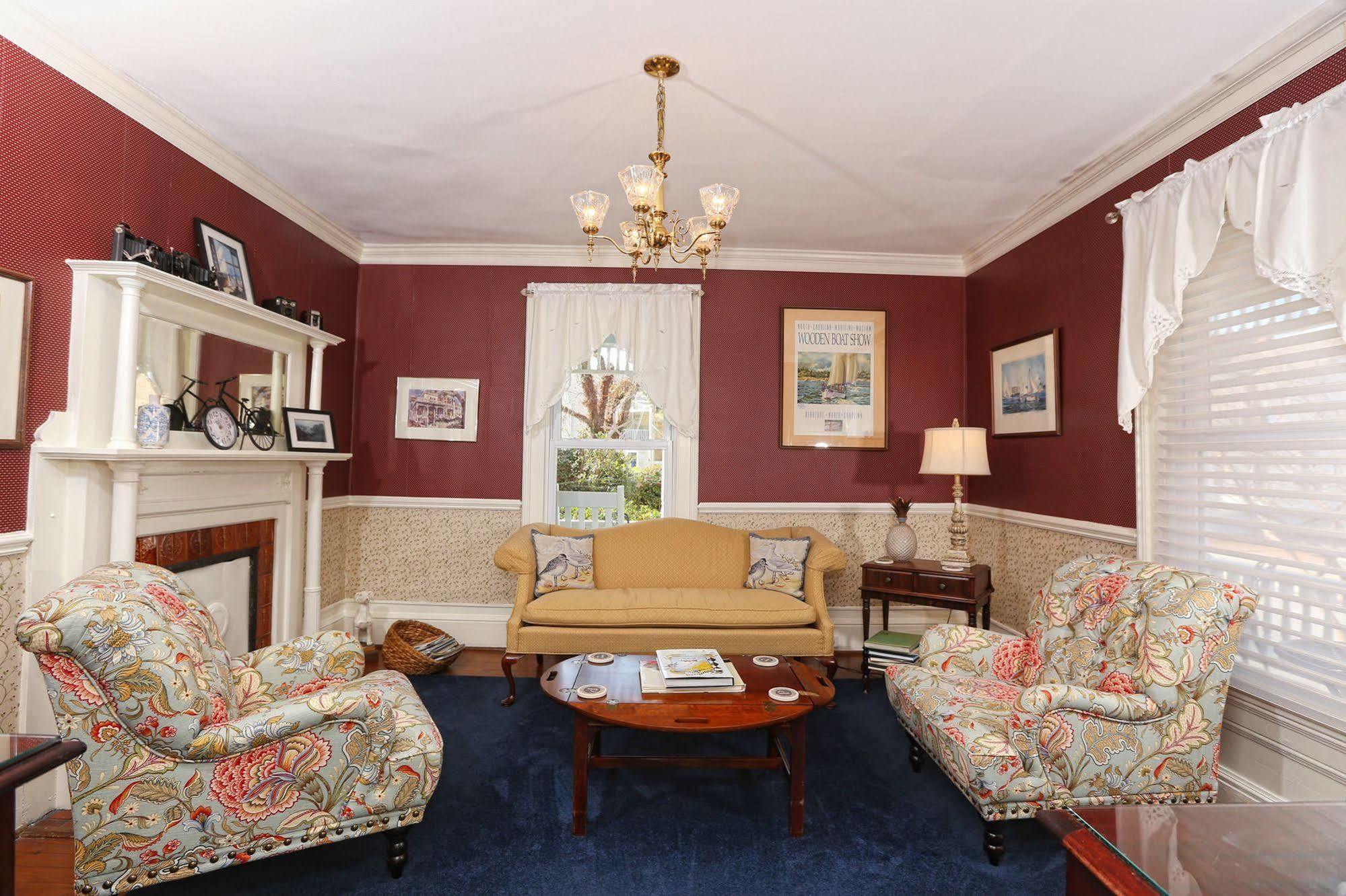 Pecan Tree Inn Beaufort Bagian luar foto