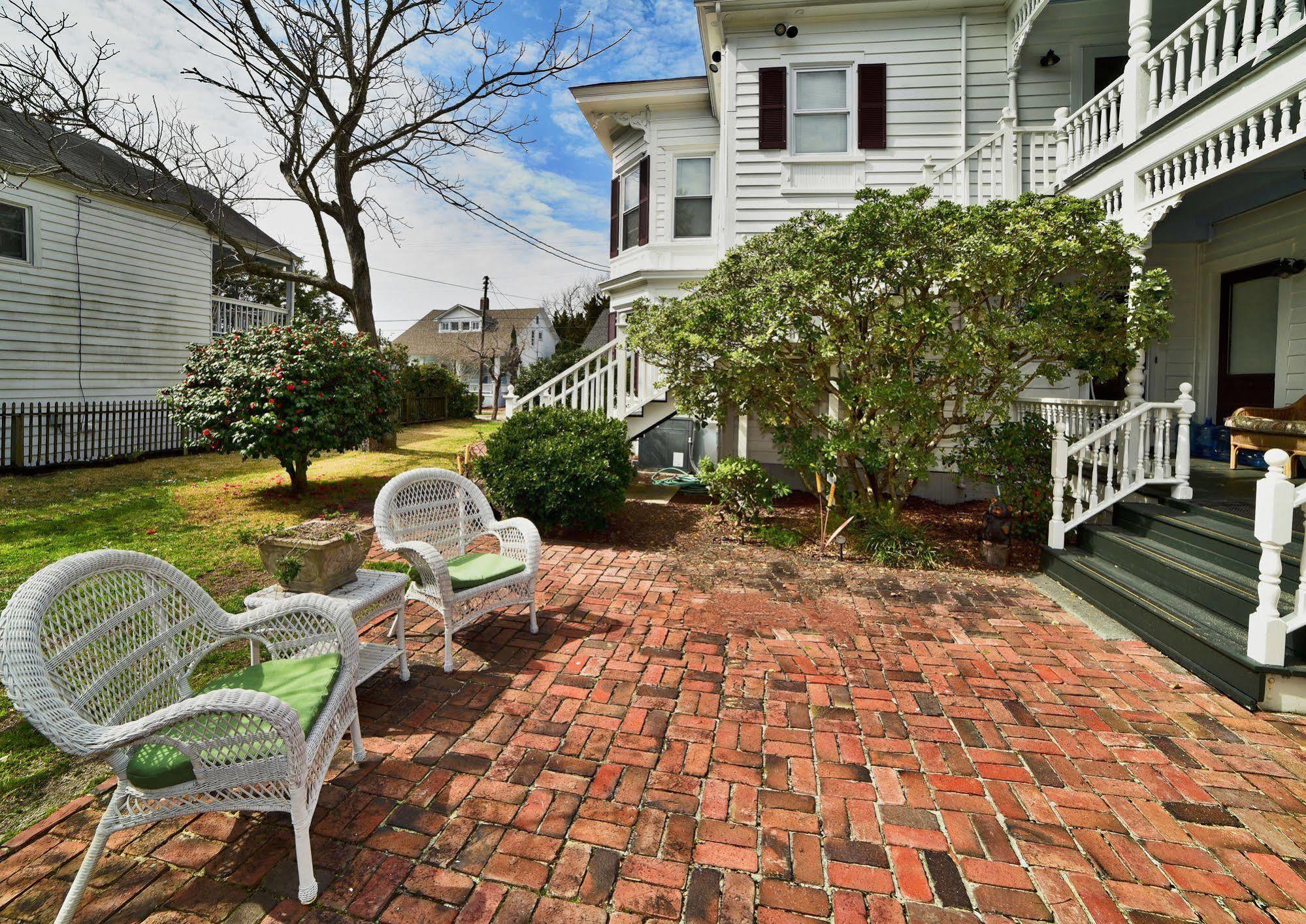 Pecan Tree Inn Beaufort Bagian luar foto