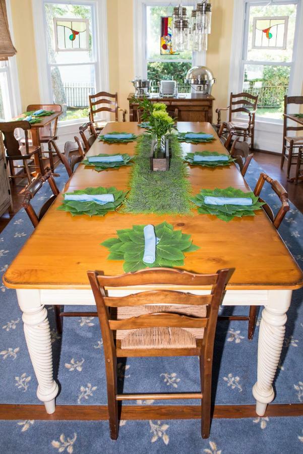 Pecan Tree Inn Beaufort Bagian luar foto